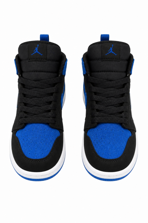 Street Court Sneakers