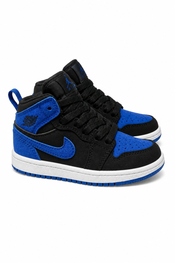 Street Court Sneakers